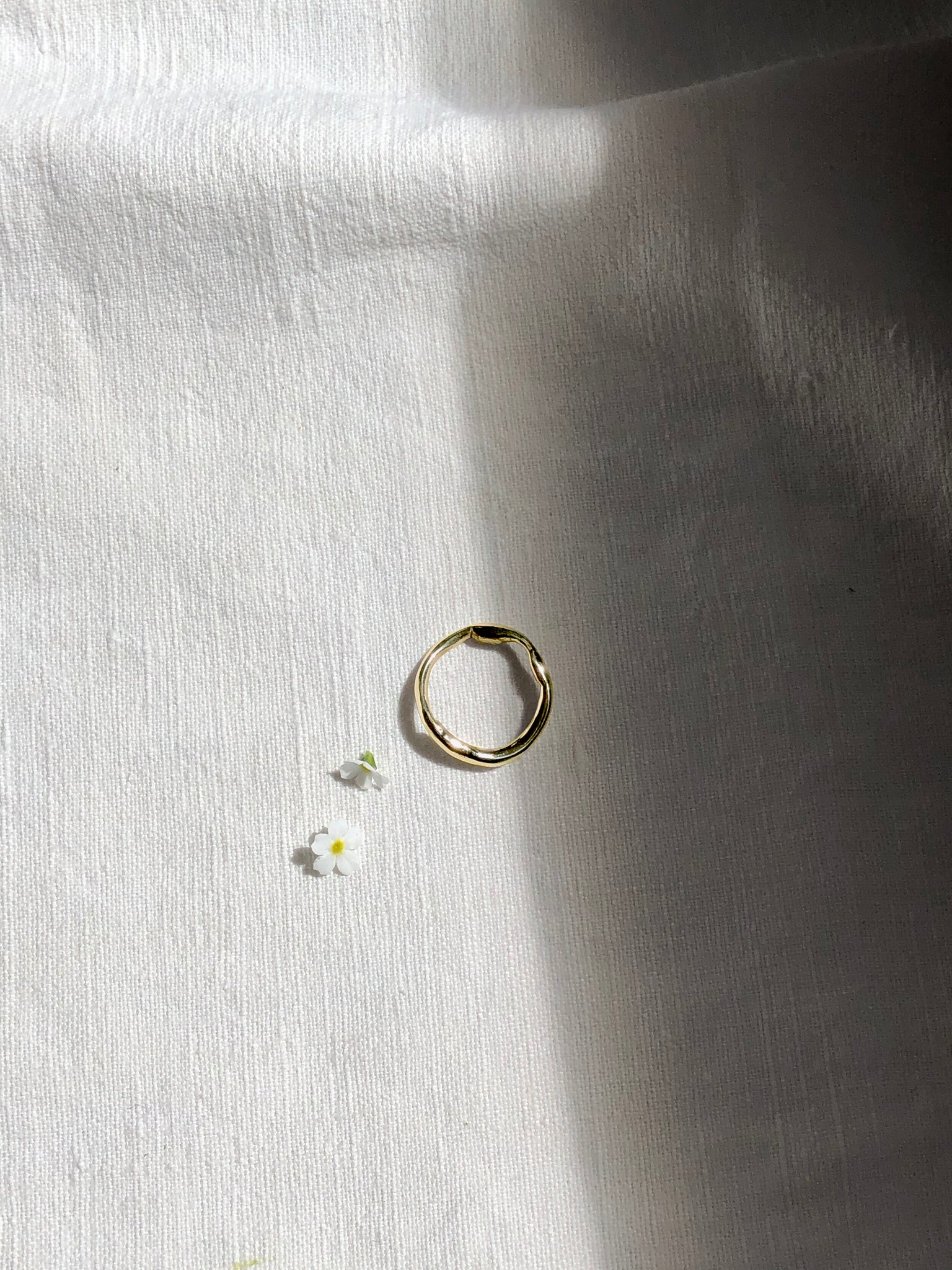 Orecchietta Ring - Brass