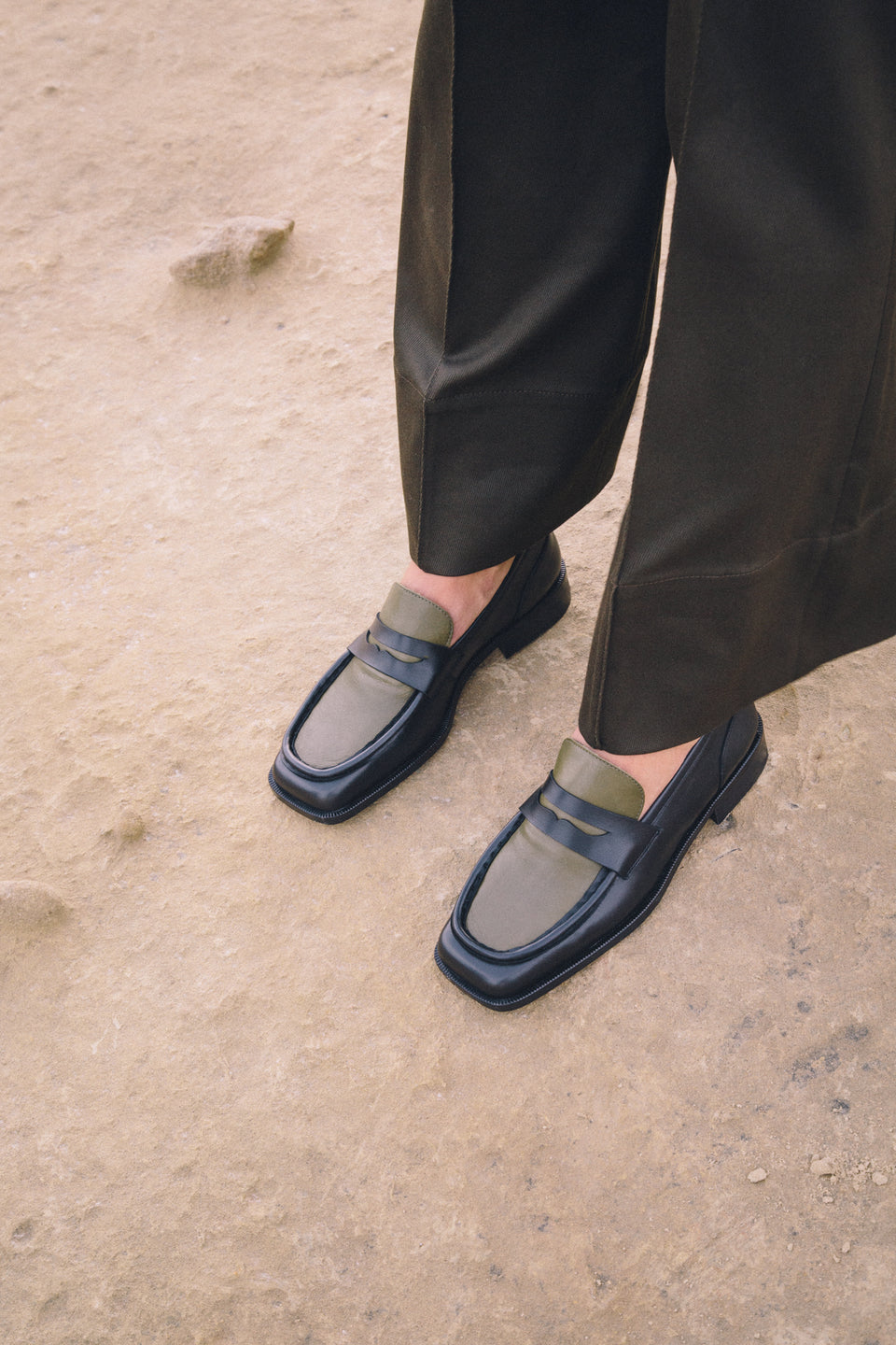 SPANISH MOCCASINS BLACK/GREEN