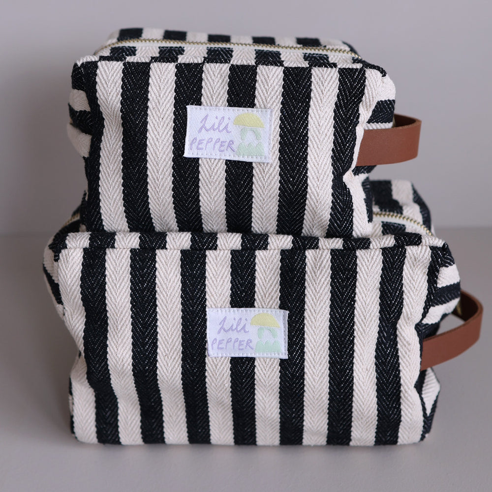 Necessaire - Black Stripe