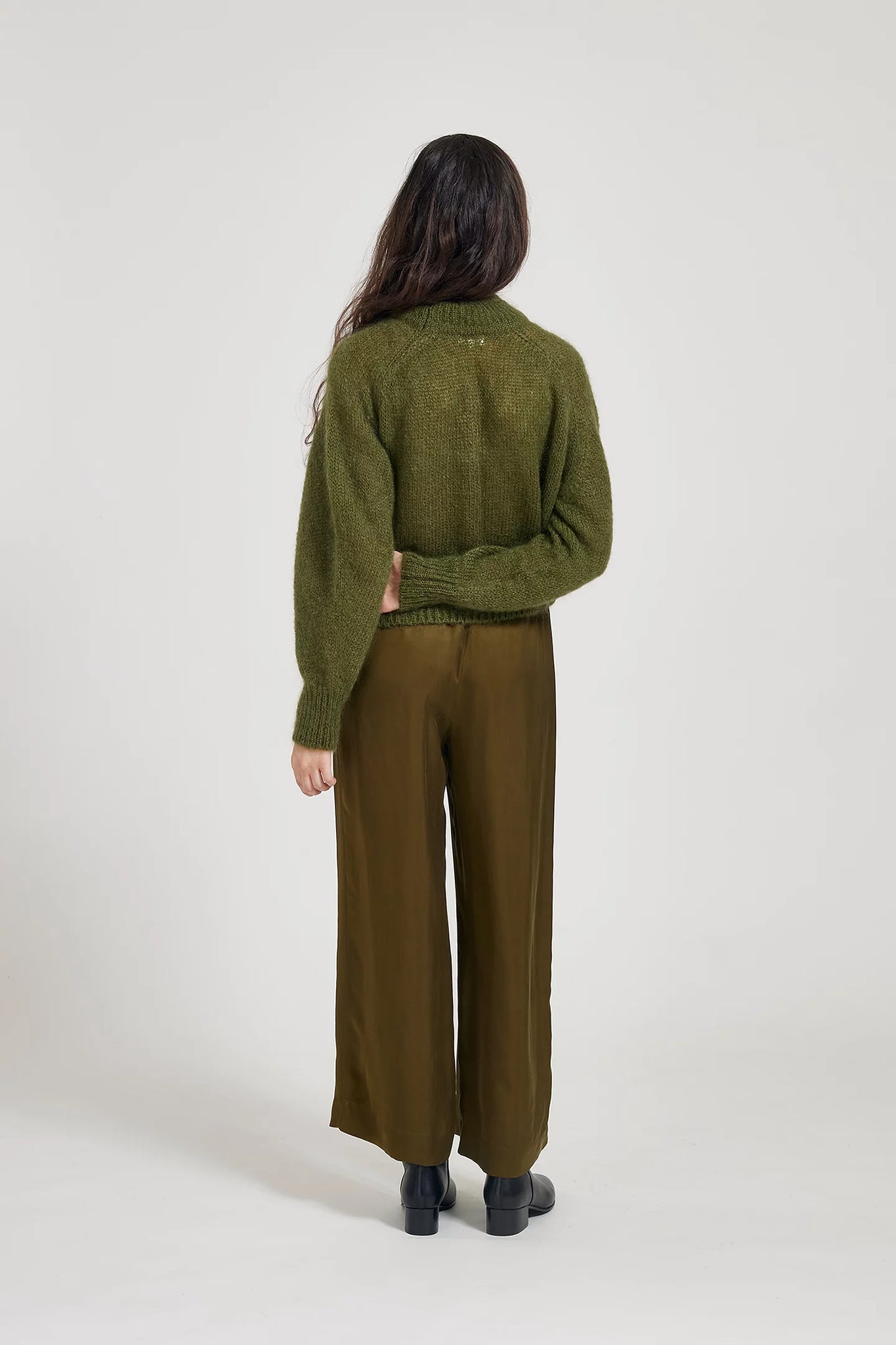 Faye chunky mohair silk sweater – Lizard green