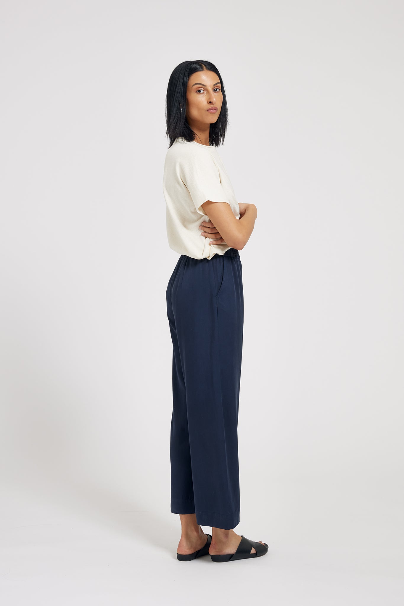 Thea Flowy Tencel Pants - navy