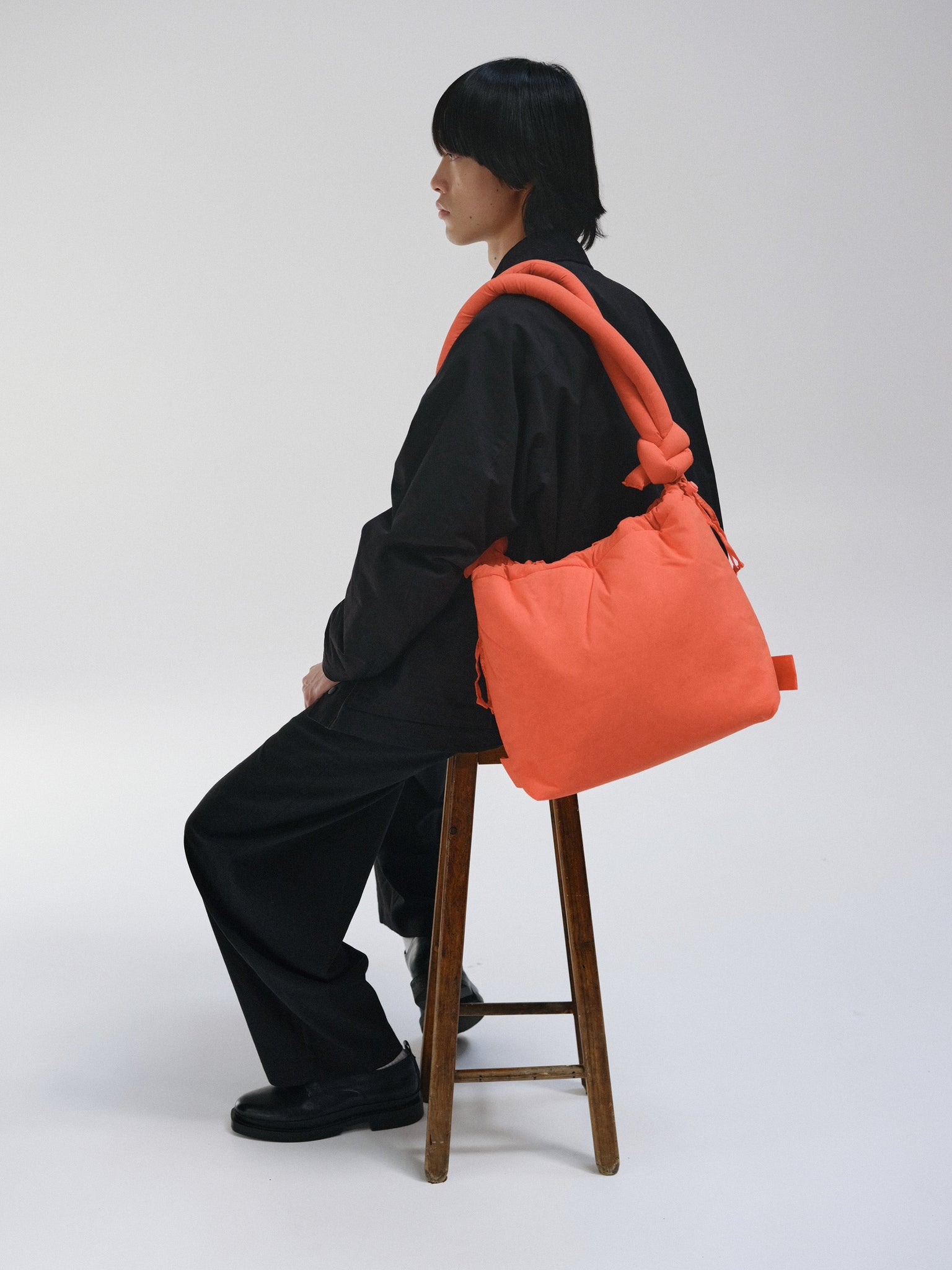 ONA SOFT BAG - coral