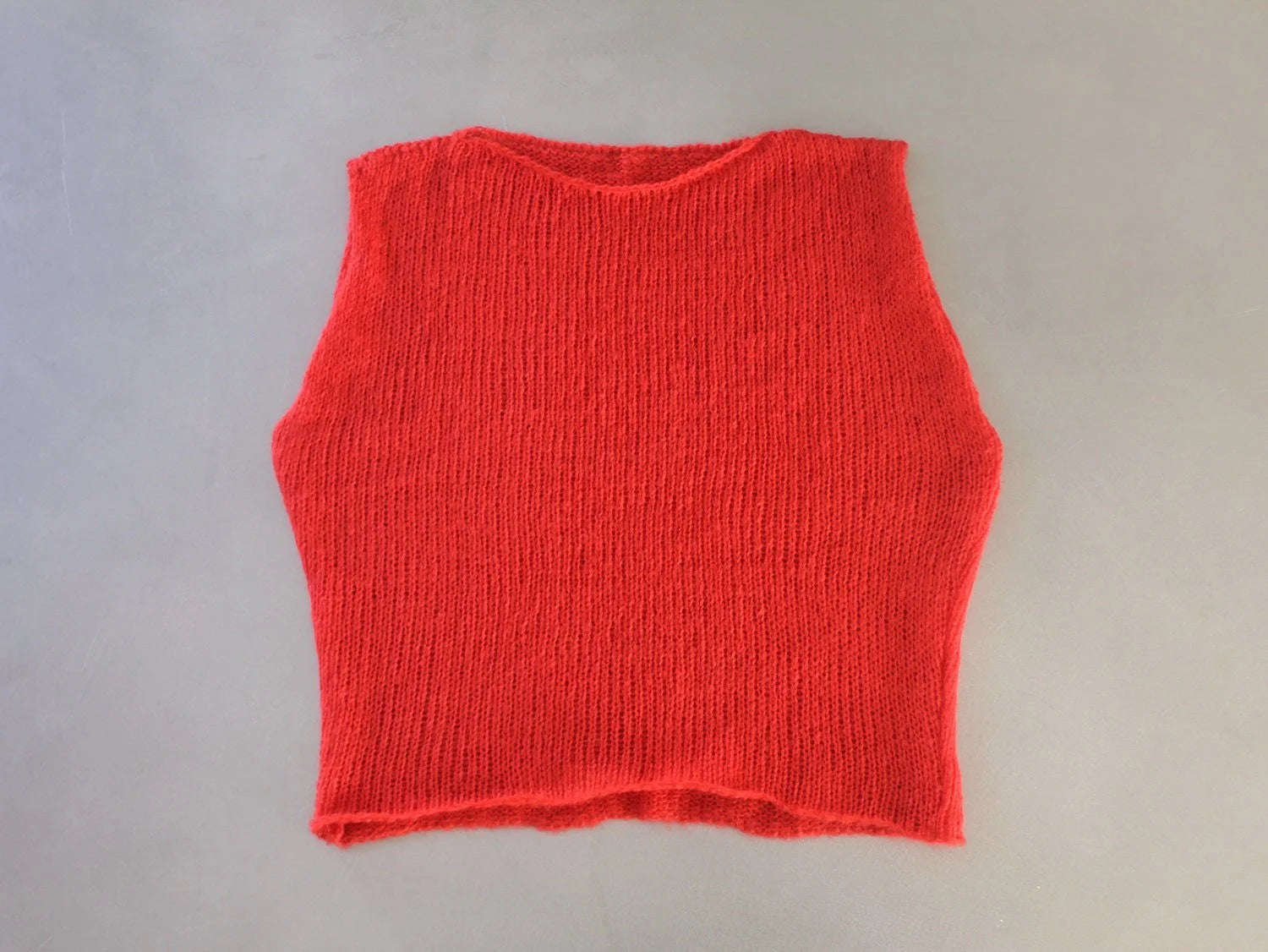 TRAPEZOID MOHAIR VEST - Red