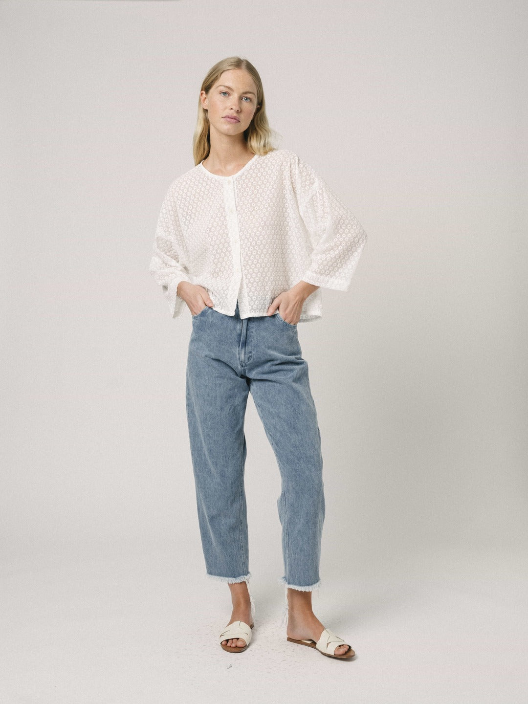 Chai Shirt Flowers - White