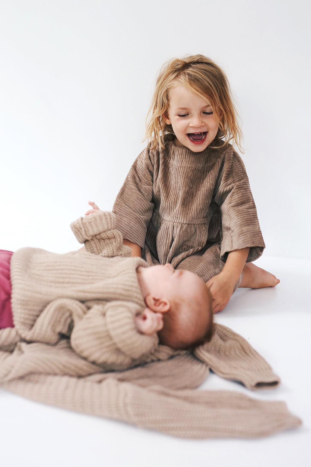 Cordkleid beige mit Knöpfen