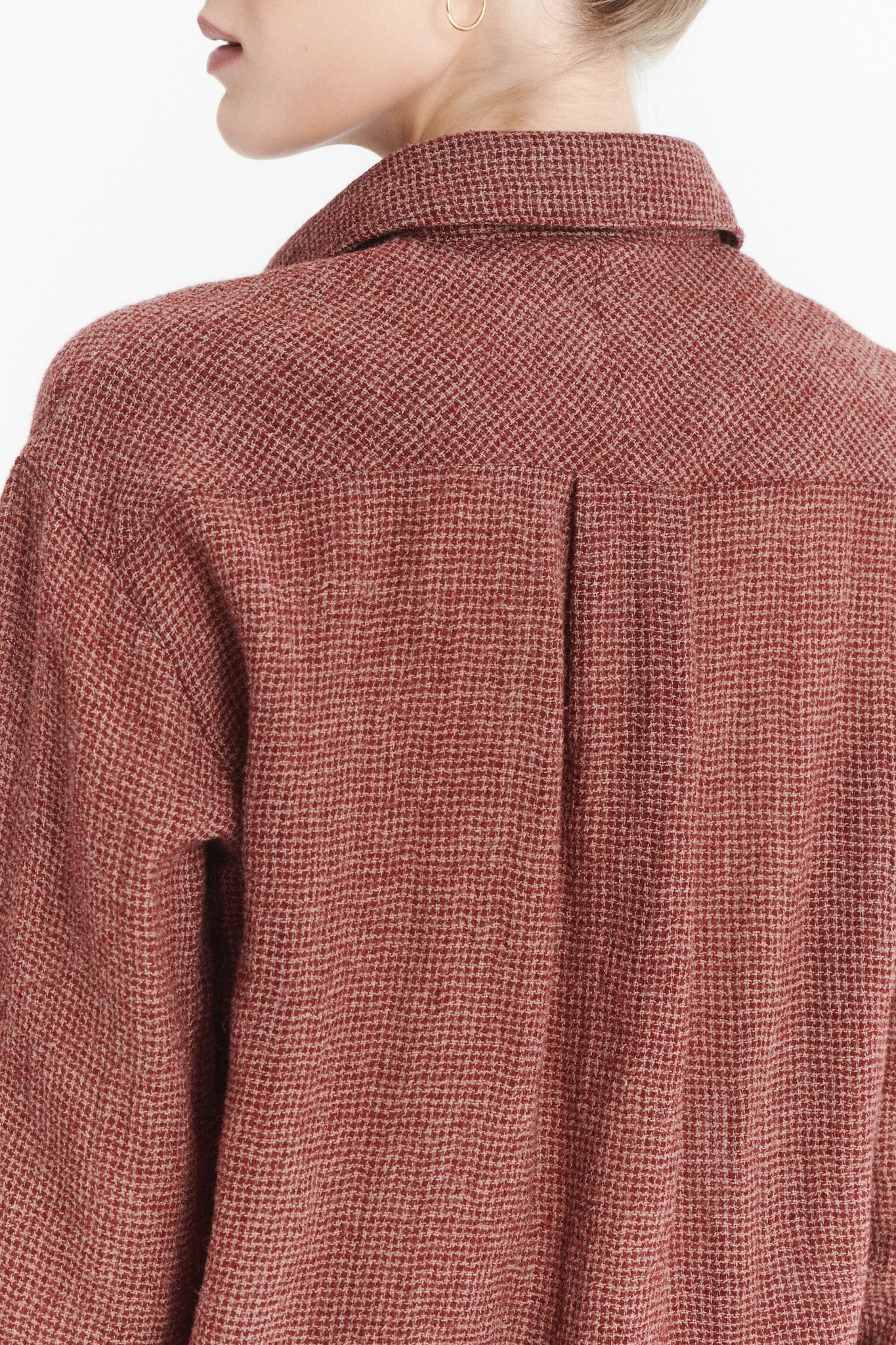 RELAXED CROPPED BLOUSE IN THE FINEST WORSTED WOOL FROM JAPAN