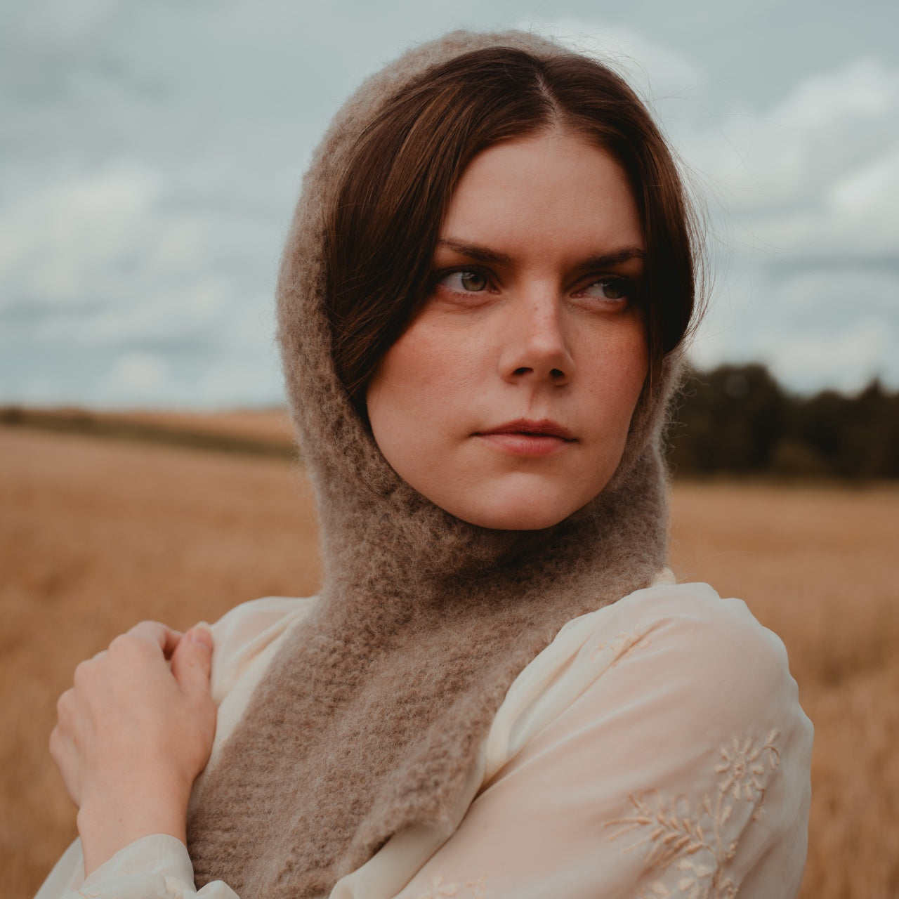 Hiekka Halla Hood - Nat light brown