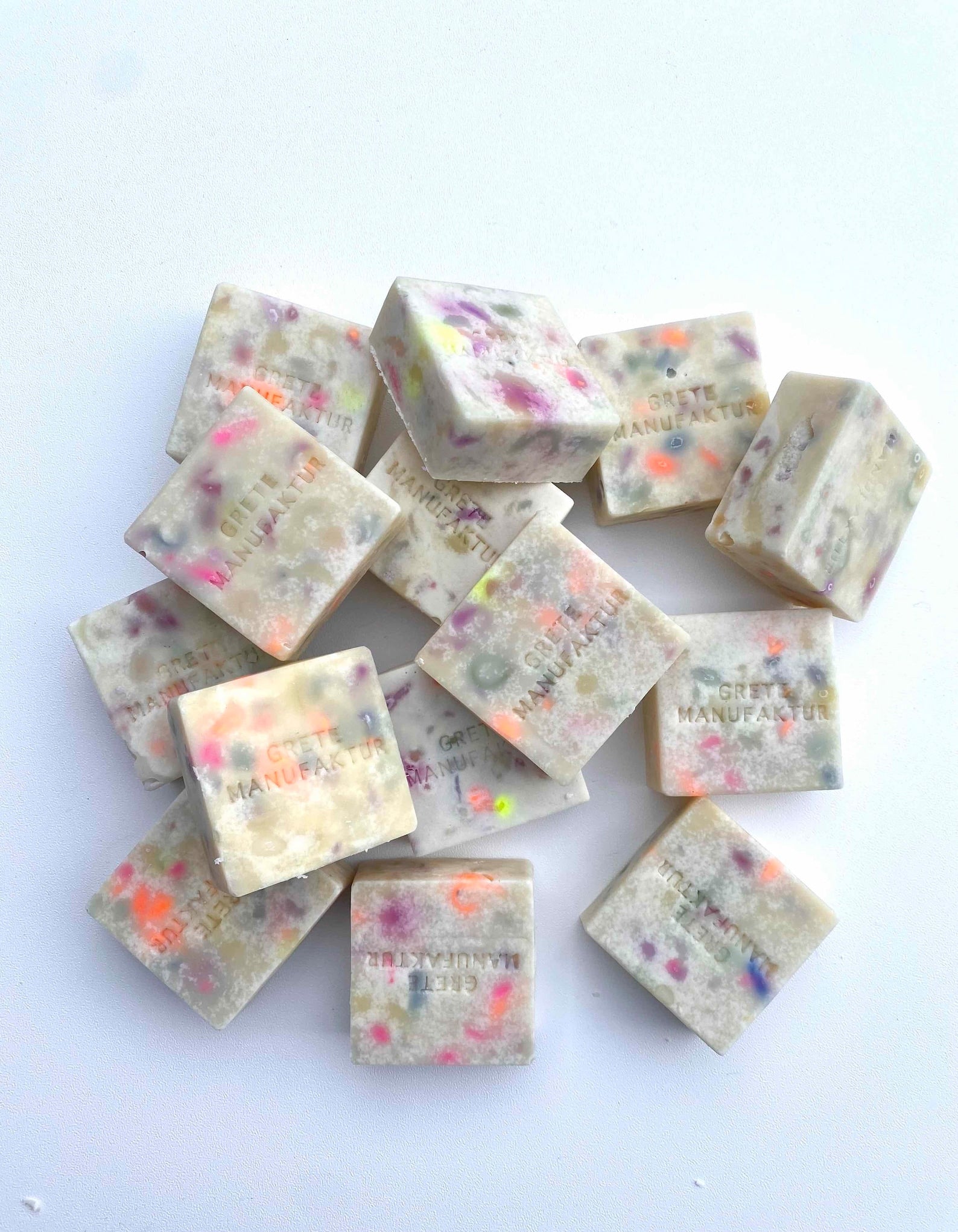 imperfect ASTRID - CONFETTI & ORANGE | Nourishing confetti soap