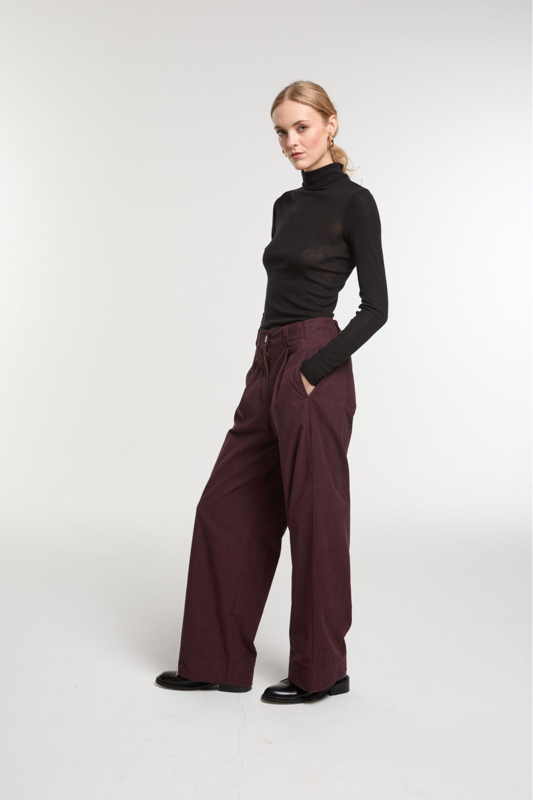 Victor Mae Pants - Burgundy