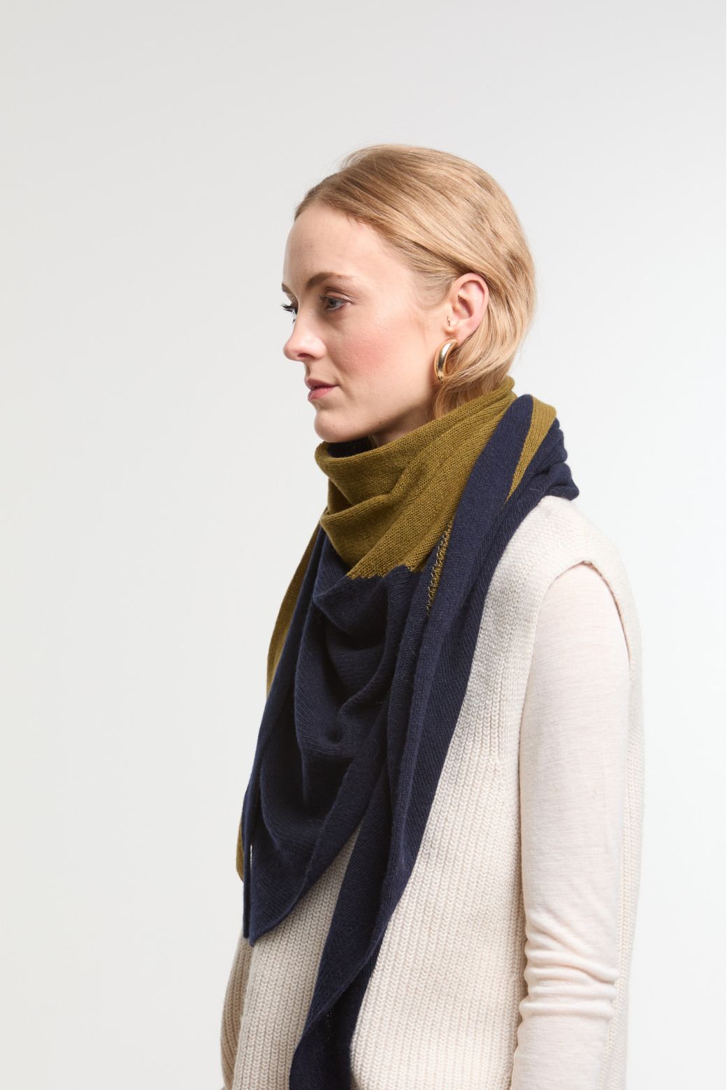 Viggo Triangle - Navy Kaki